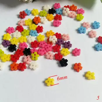 200pcs/daug Mišrios spalvos 6mm Mini Tiny Plastikinės Sagos, Siuvimo Lėlės Drabužiai Mygtuką Puošmenų, užrašų knygelė Cardmaking