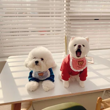 Korėjos mielas raudonos ir mėlynos spalvos pledas lokys siuvinėjimo šuo kombinezonai su antkrūtiniais pet kombinezonai su antkrūtiniais seilių rankšluostį Bichon 