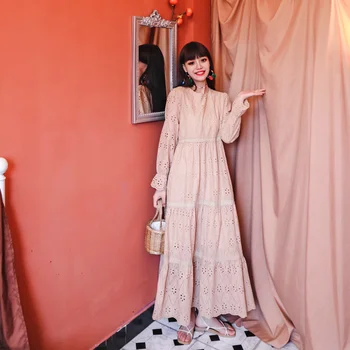 Mados O-Kaklo Gėlių Siuvinėjimas Ilgas Apdaras Femme Elegantiškas Musulmonų Omanas Sluoksniuotos Rankovėmis Prarasti Medvilnės Suknelės 2021 Naujas Arabijos Drabužiai 3391