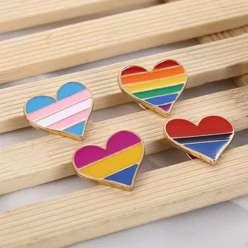 1PC Meilė Yra Meilė Vaivorykštė Širdies LGBT Pride Pinback Mygtuką Ženklelis, Gėjų, Lesbiečių Simbolis Pin Meilė Yra Lygi 