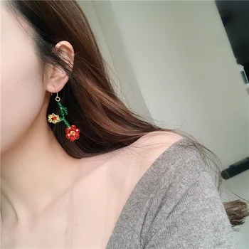 Japonijos hiperbolė mažų m granulių gėlių auskarai audimo gėlių spalvų kristalų pakabukas karoliukai spiralės ausies segtukas cute girl