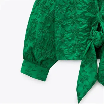 ZA Europos ir Amerikos stiliaus 2021 m. vasarą naujas universalus V-kaklo, trumpas moterų drabužiai žalia mazgas išsiuvinėti marškiniai viršų