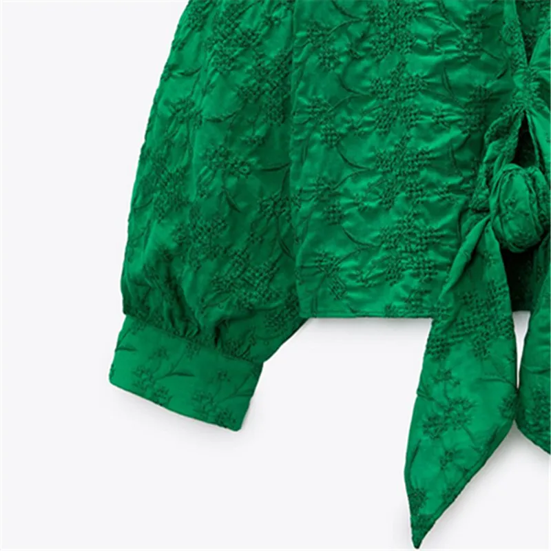 ZA Europos ir Amerikos stiliaus 2021 m. vasarą naujas universalus V-kaklo, trumpas moterų drabužiai žalia mazgas išsiuvinėti marškiniai viršų 4