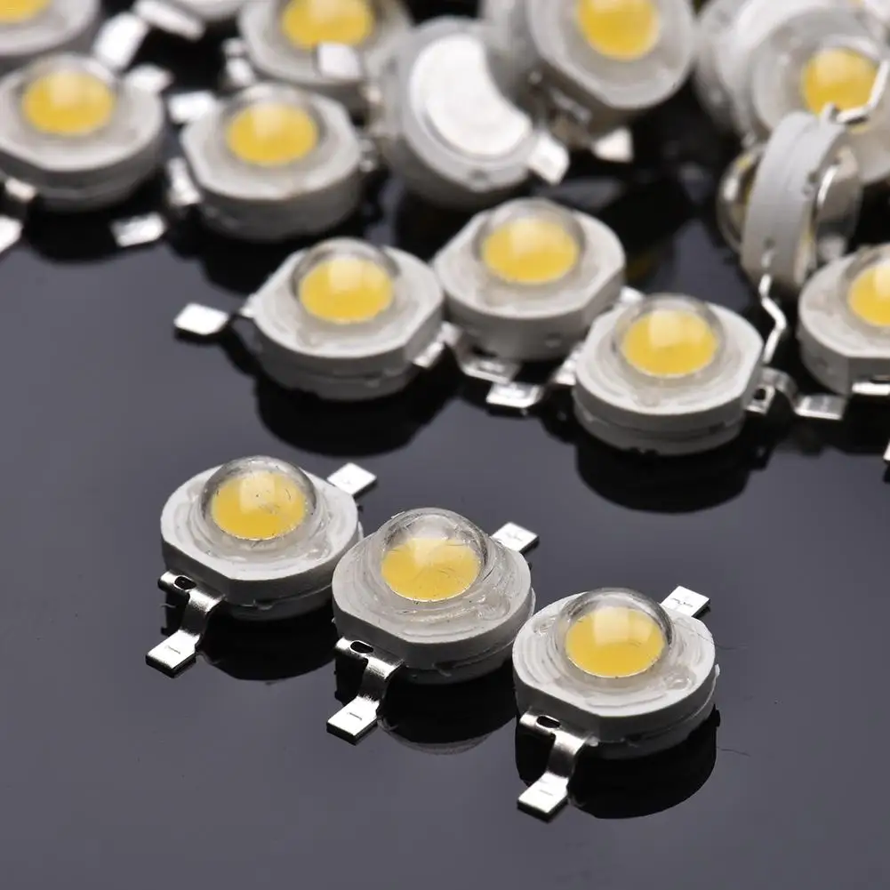 50pcs/Maišas 1W 3.0-3.4 V LED Liumenų Lempa, Karoliukai, Aukštos galios Aliuminio Laikiklis Žibinto Granulių, 
