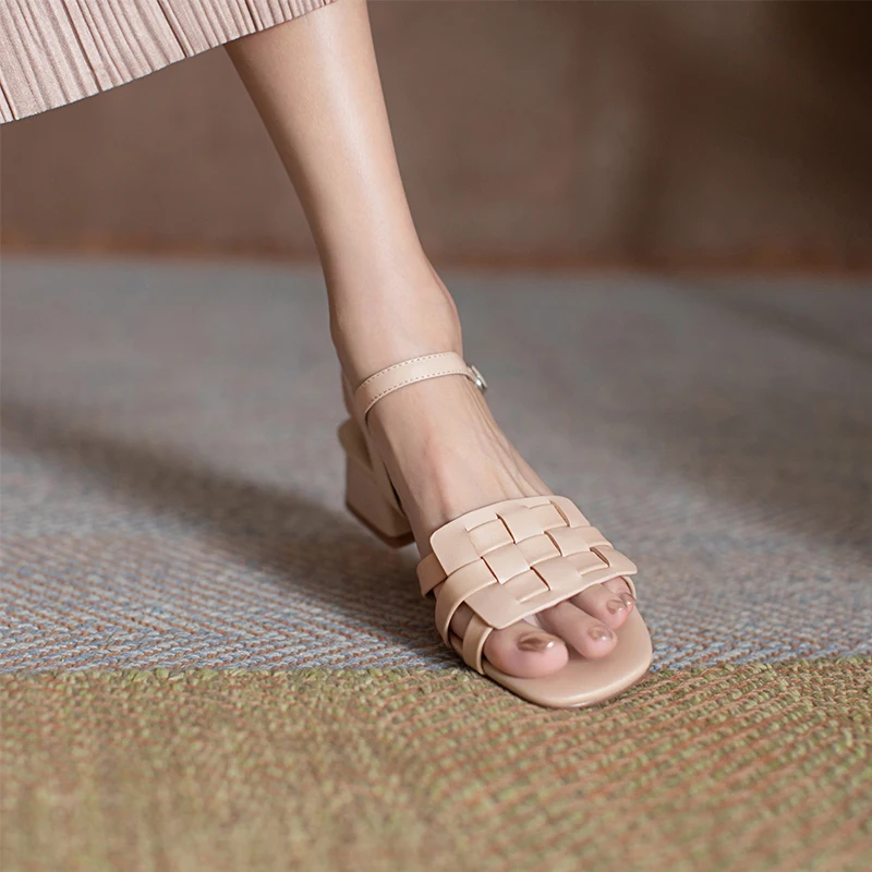Nauja vasaros Moterų sandalai natūrali oda vasarą batai 22-24.5 cm Odos juostelių viršutinis+Avikailio vidpadis mados moterų sandalai 1