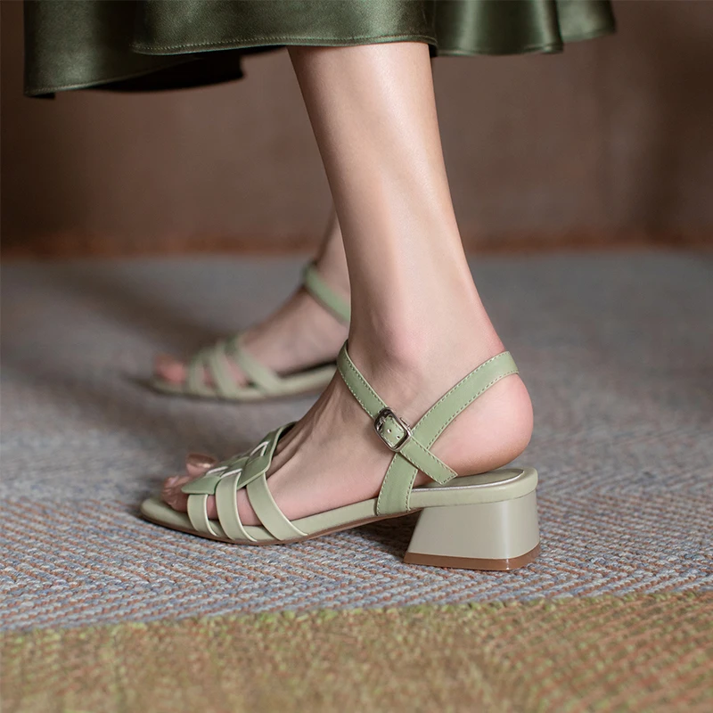 Nauja vasaros Moterų sandalai natūrali oda vasarą batai 22-24.5 cm Odos juostelių viršutinis+Avikailio vidpadis mados moterų sandalai 3
