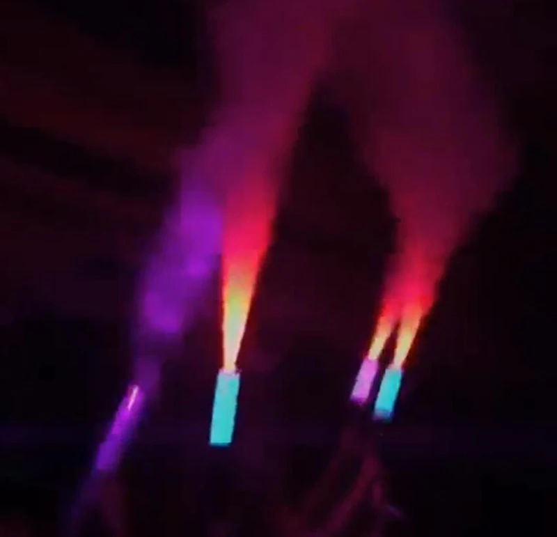 Naktinis klubas Anglies Dioksido Dujų Kolonėlės Ginklą Juosta RGB Šalies Led DJ Etape Co2 purškimo Mašina Poveikis Fogger Dūmų Gun Šaudyti Atstumas 6-8M Y 2