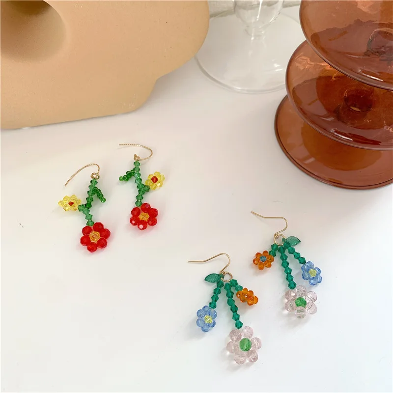 Japonijos hiperbolė mažų m granulių gėlių auskarai audimo gėlių spalvų kristalų pakabukas karoliukai spiralės ausies segtukas cute girl 2