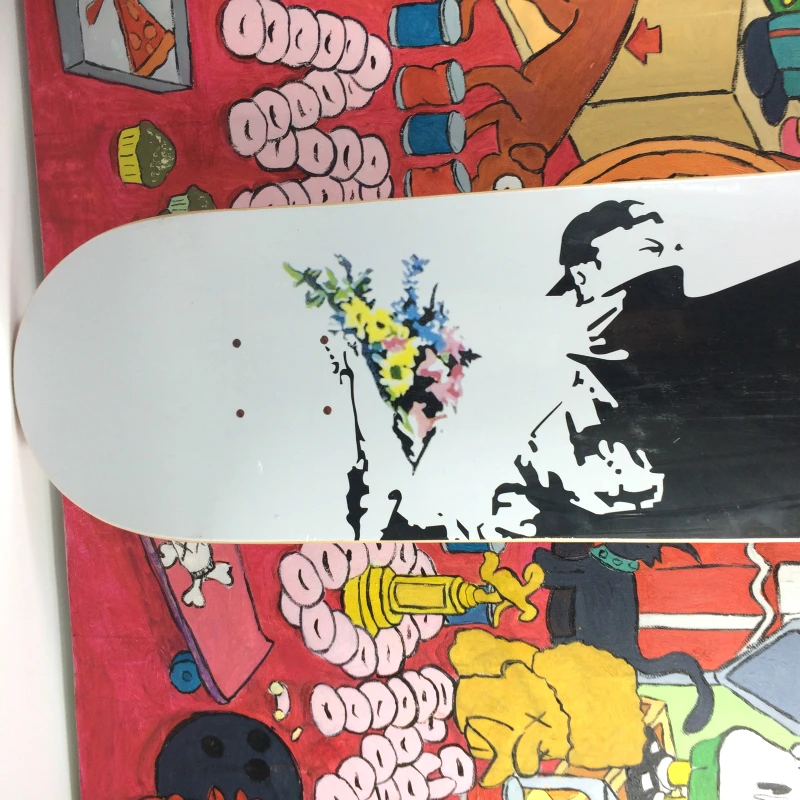 Banksy Skateboard Deck Mesti Gėlės Berniukas Baltos Spalvos Klevo Riedlentė Šiuolaikinės Kolekcionuojamų Baldai Riedlentė 4