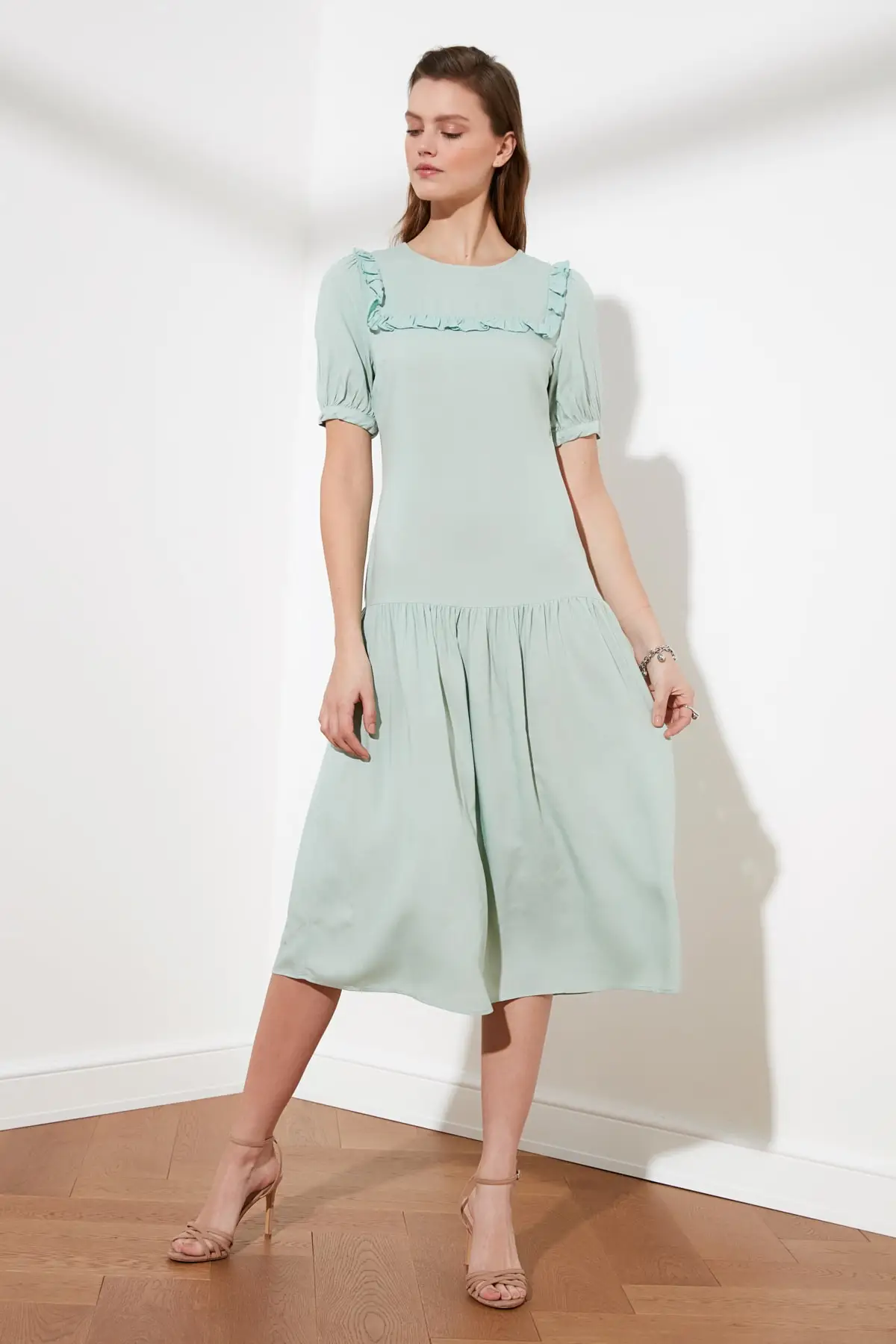 Trendyol Short-Sleeve Dress TWOSS21EL0534 2