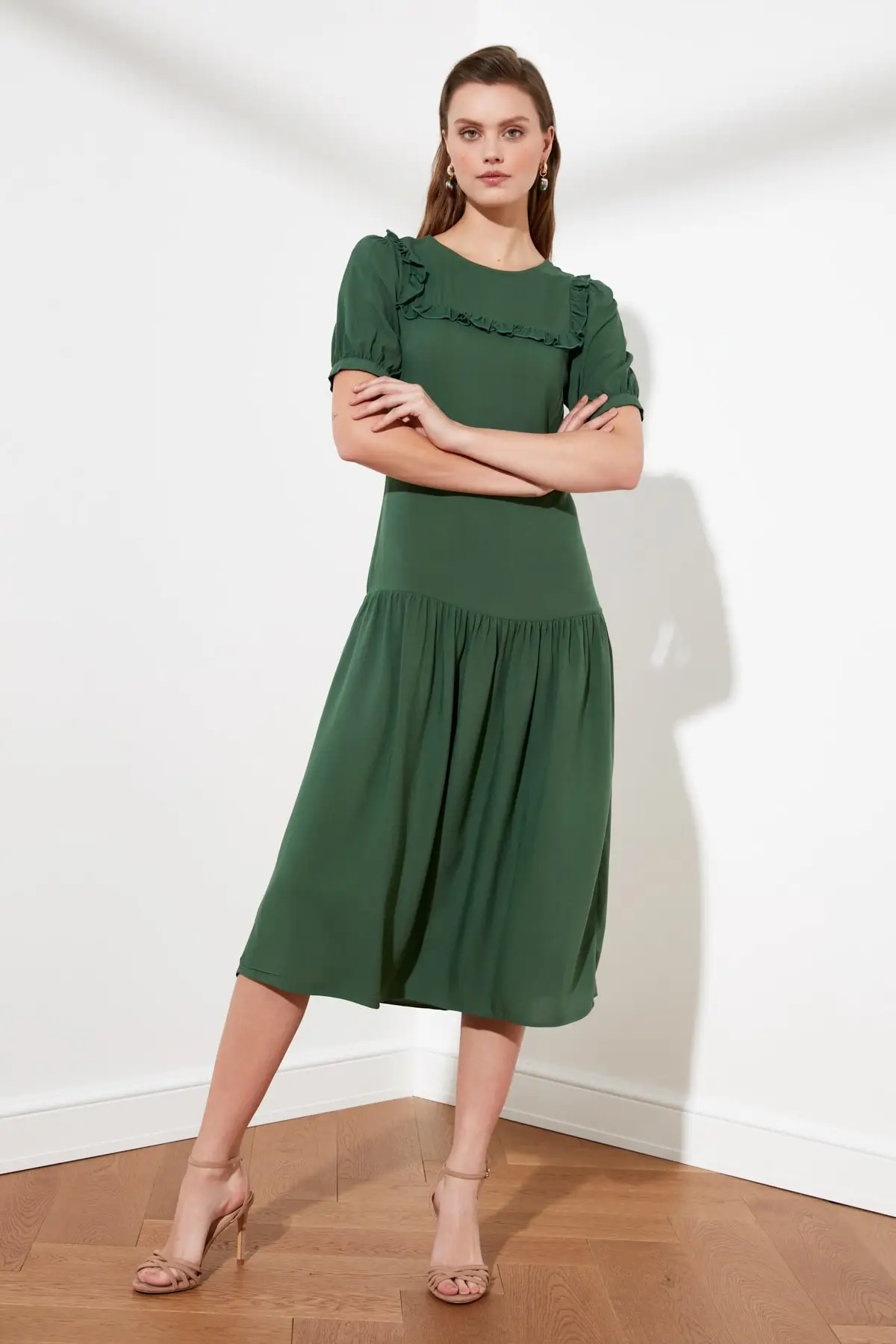 Trendyol Short-Sleeve Dress TWOSS21EL0534 5