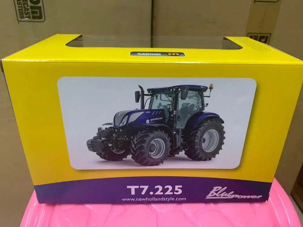 Universalus pomėgiai 1/32 New Holland Mėlyna Galia T7.225 2016 Traktoriaus Modelis UH4976 3