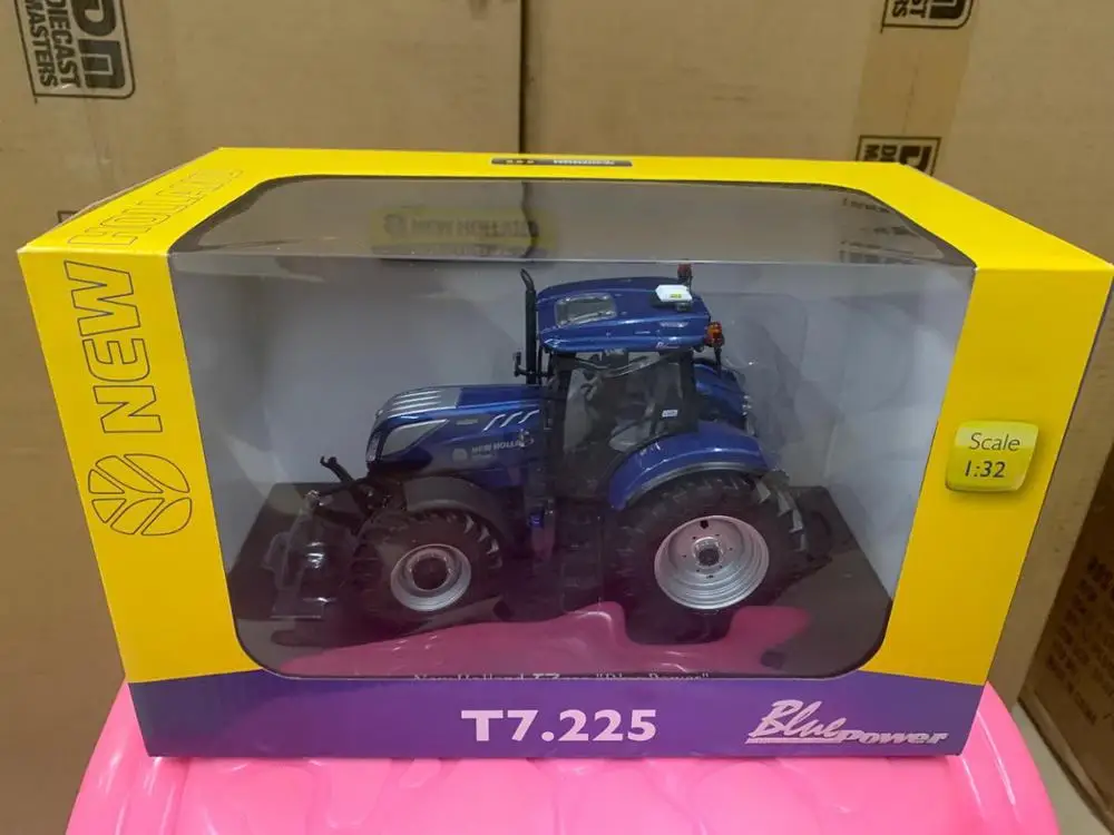 Universalus pomėgiai 1/32 New Holland Mėlyna Galia T7.225 2016 Traktoriaus Modelis UH4976 4